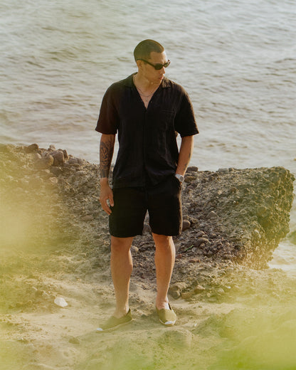 The Holiday Linen Short