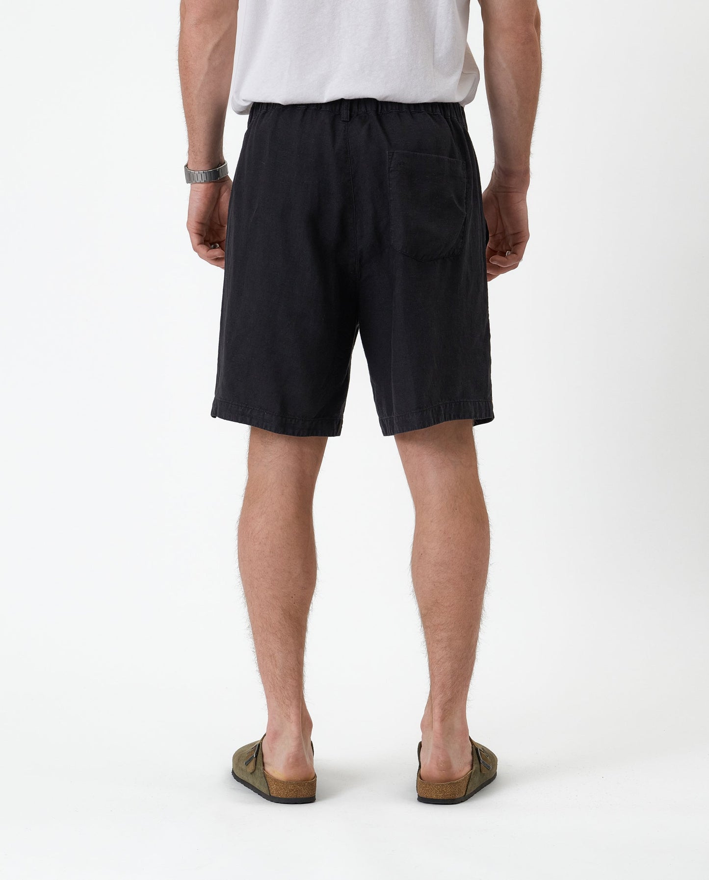 The Holiday Linen Short