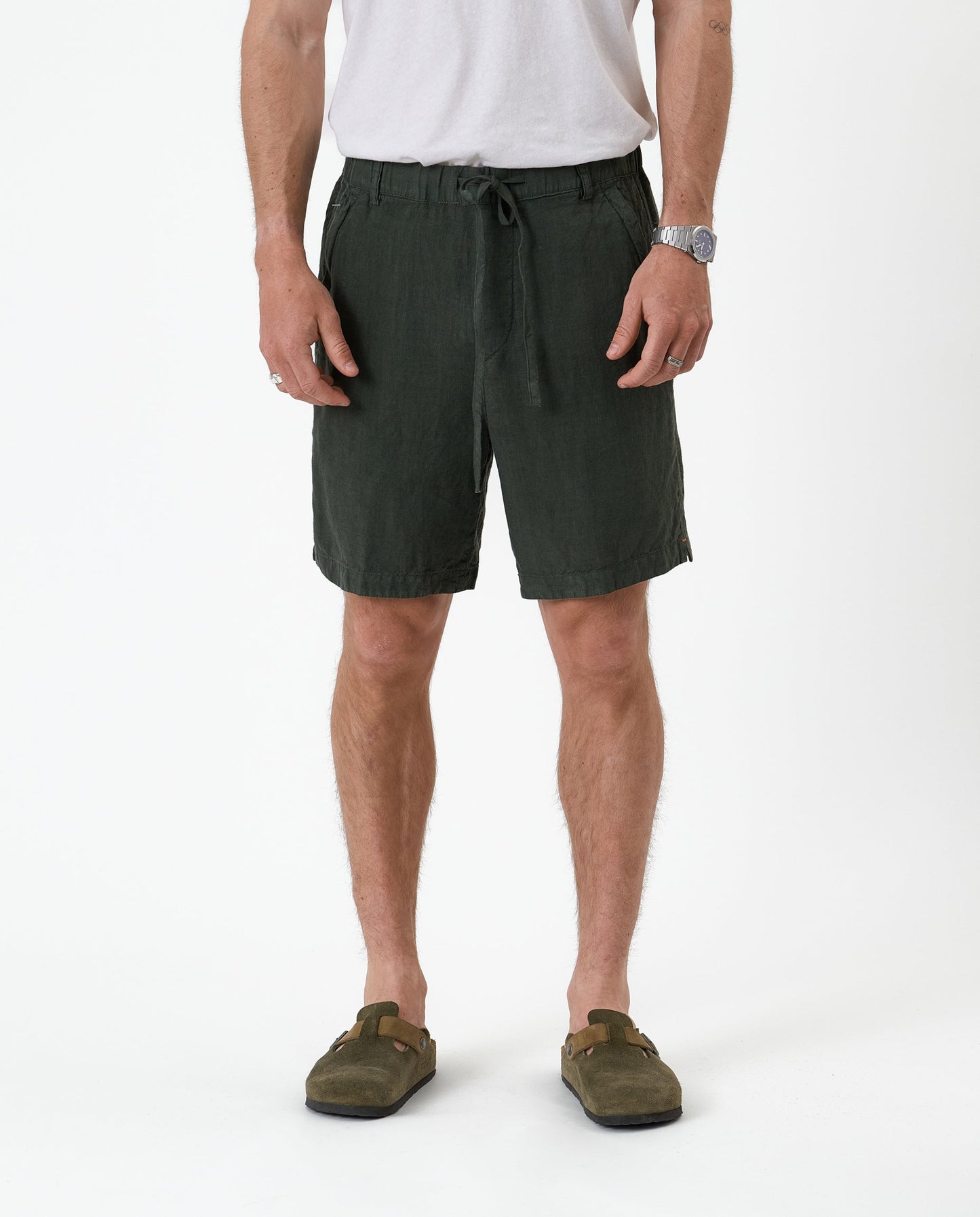 The Holiday Linen Short