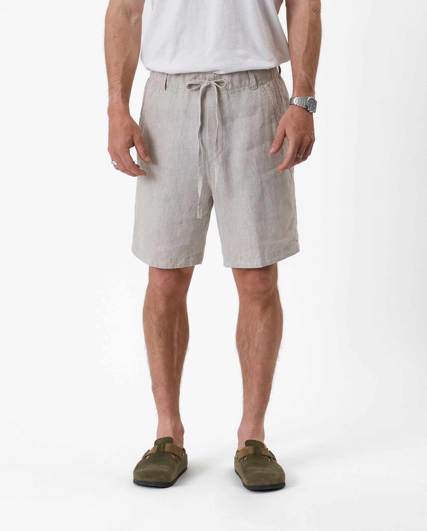 The Holiday Linen Short