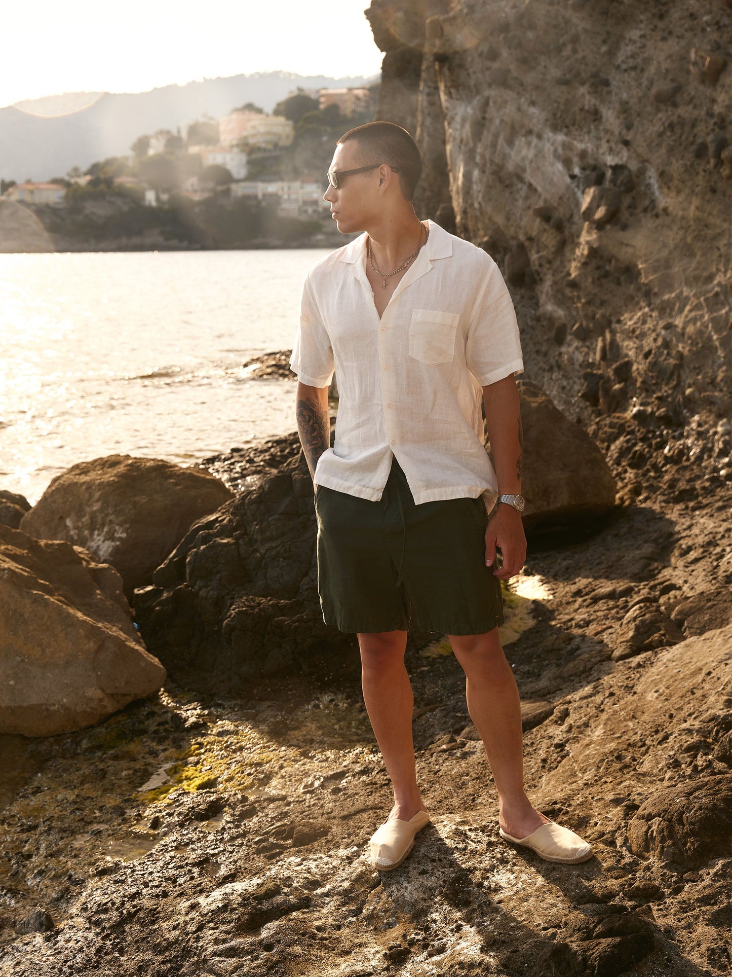 The Holiday Linen Short